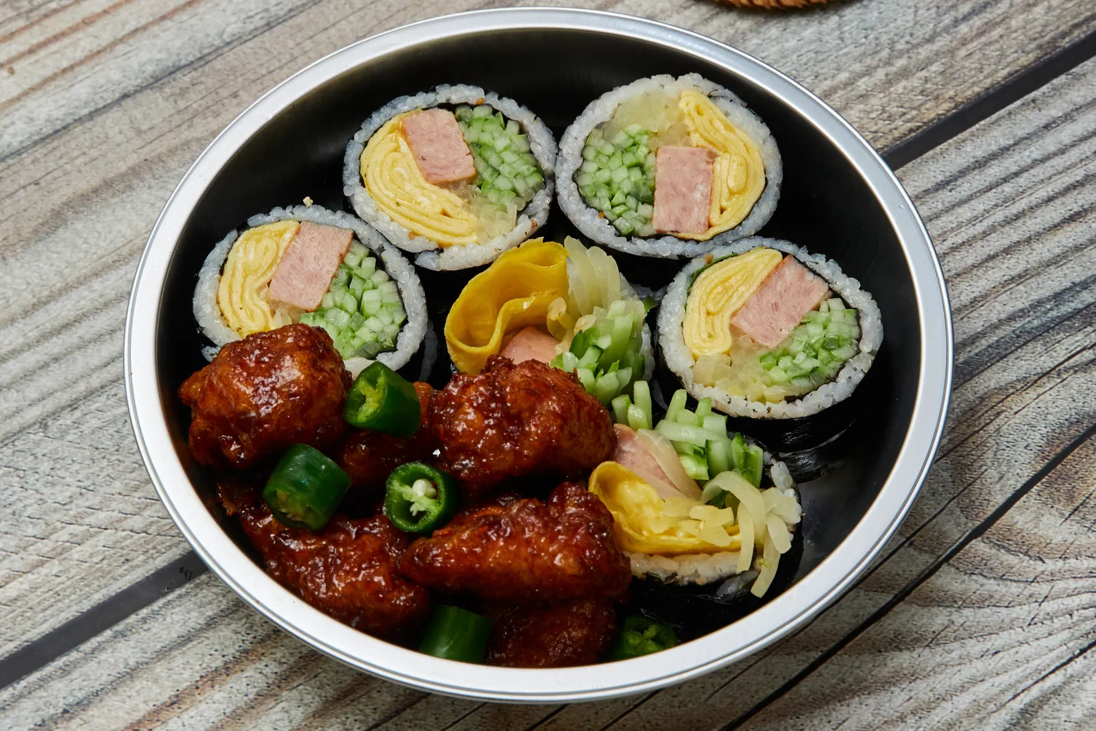 스팸김밥과 닭강정 콤비세트